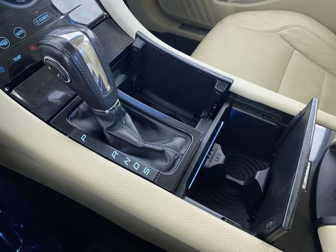 Used 2018 Ford Taurus Limited w/ Driver Assist Package image 7