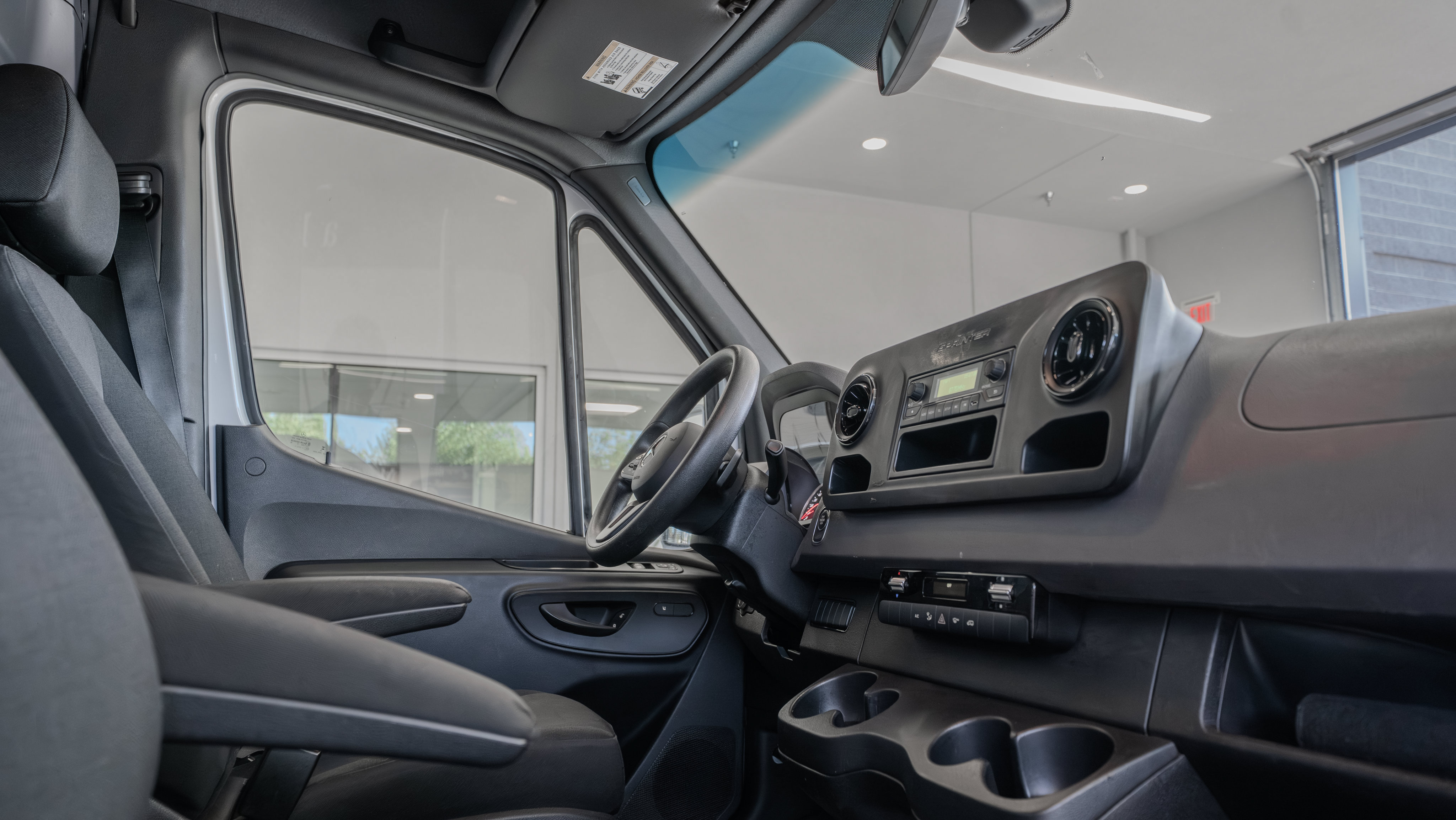 Used 2024 Mercedes-Benz Sprinter 2500 image 17