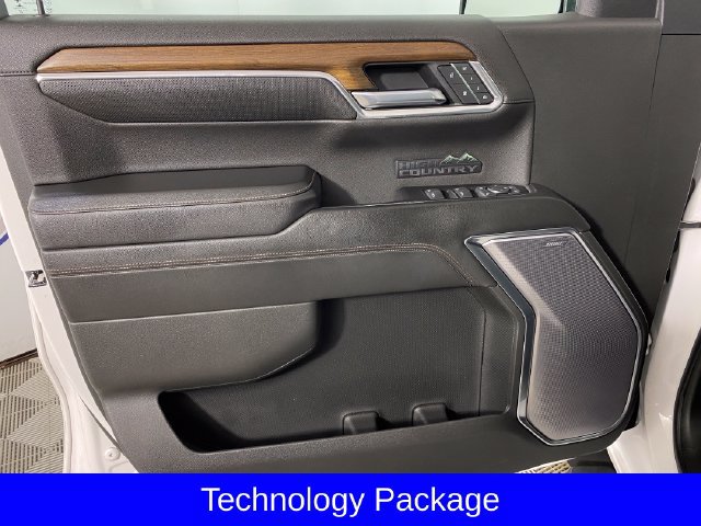 Certified 2022 Chevrolet Silverado 1500 High Country w/ High Country Premium Package AWD/4WD image 12