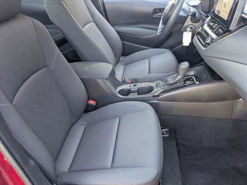 Used 2025 Toyota Corolla LE image 19