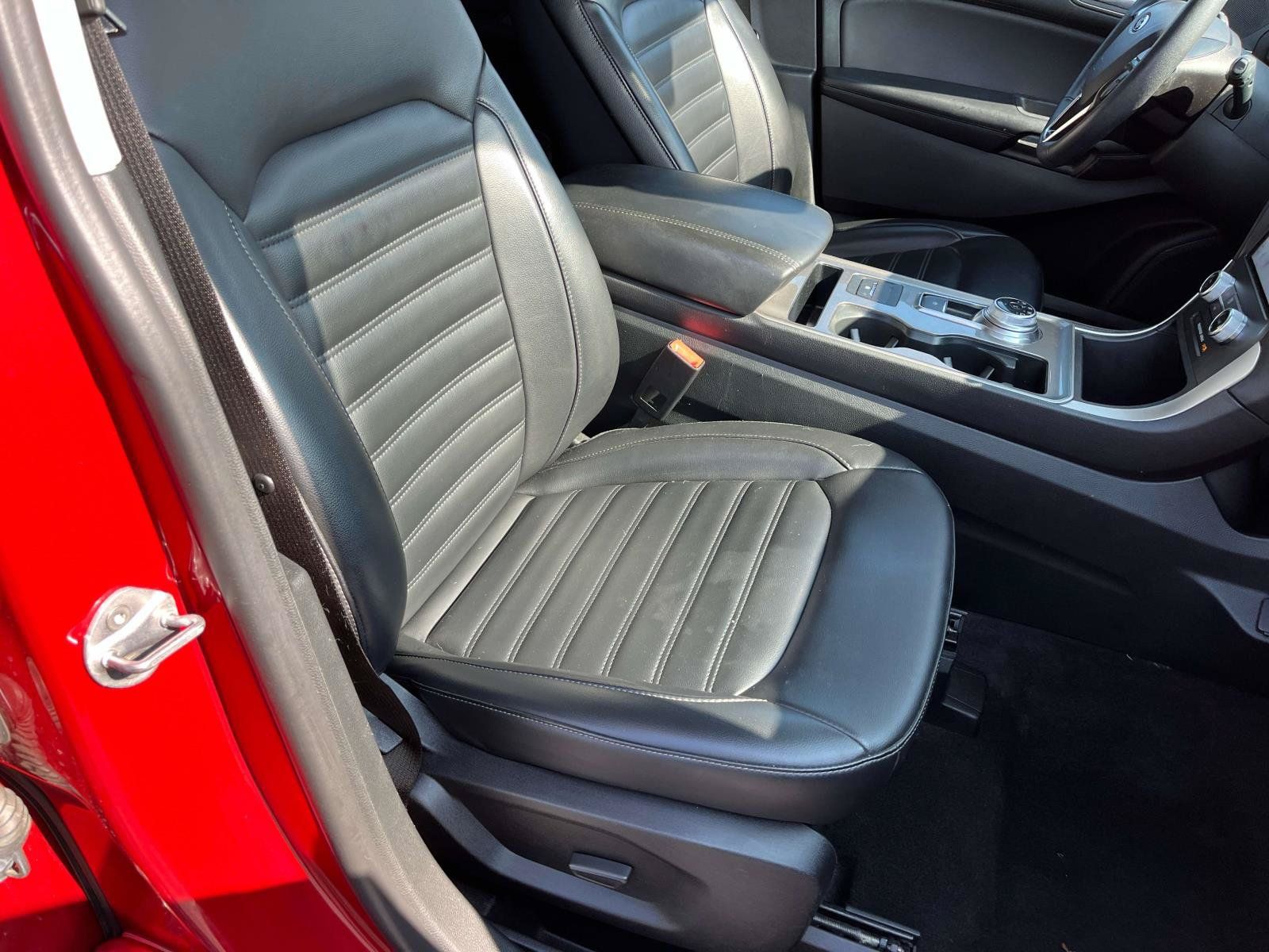 Used 2024 Ford Edge SEL AWD/4WD image 25