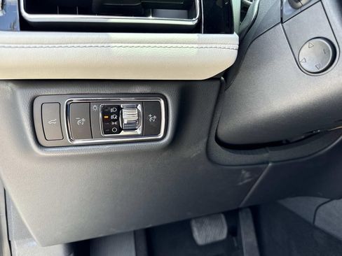 New 2026 Lincoln Aviator AWD image 32