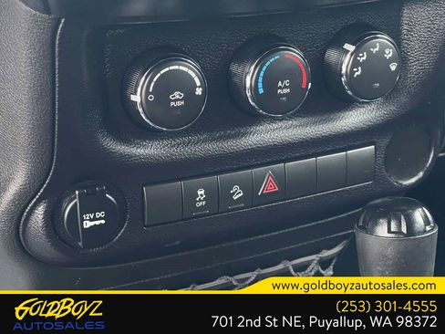 Used 2014 Jeep Wrangler Unlimited Sport AWD/4WD image 34