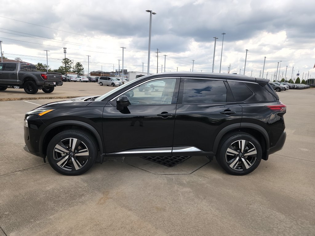 Used 2023 Nissan Rogue Platinum FWD image 8