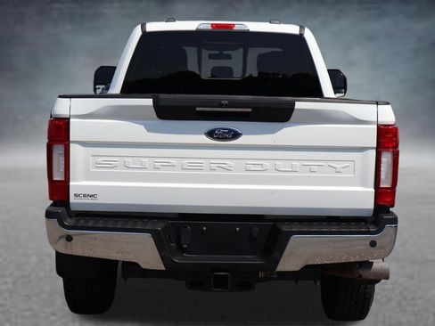Used 2022 Ford F350 Lariat w/ Lariat Ultimate Package AWD/4WD image 22