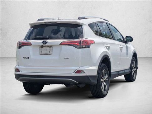 Used 2018 Toyota RAV4 XLE w/ Plus Extra Value Package FWD image 5
