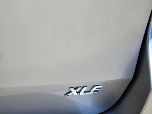 Used 2012 Toyota Sienna XLE w/ Premium Pkg FWD image 30