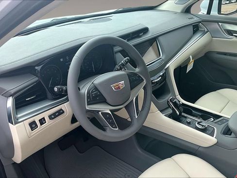 New 2026 Cadillac XT5 Premium Luxury w/ Driver Assist Package FWD image 6