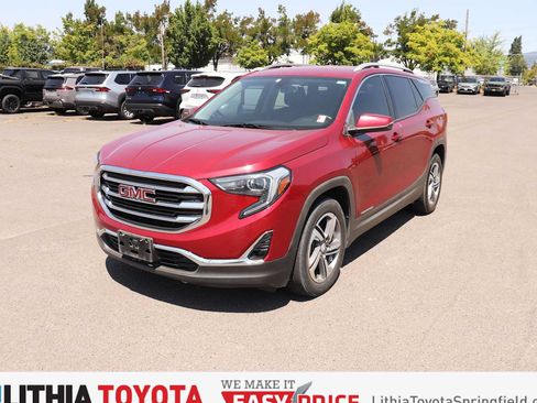 Used 2019 GMC Terrain SLT FWD image 1