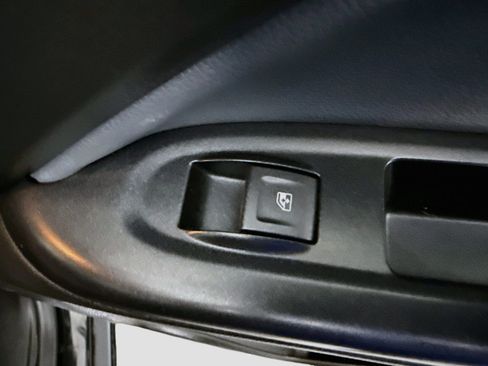 Used 2021 Chevrolet Colorado Z71 w/ Safety Package RWD image 30