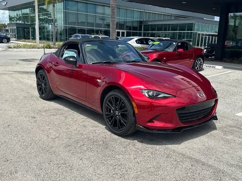 Used 2026 MAZDA MX-5 Miata Club w/ Interior Package RWD image 7
