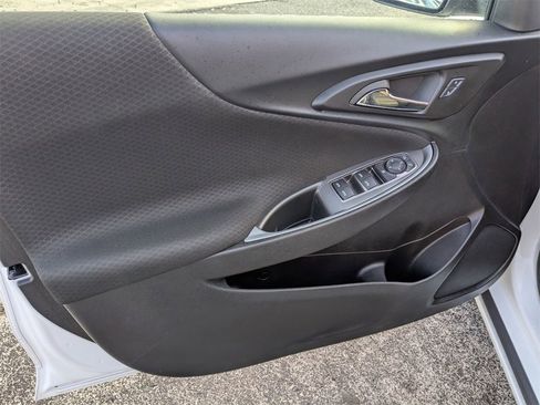 Certified 2024 Chevrolet Malibu LT image 17