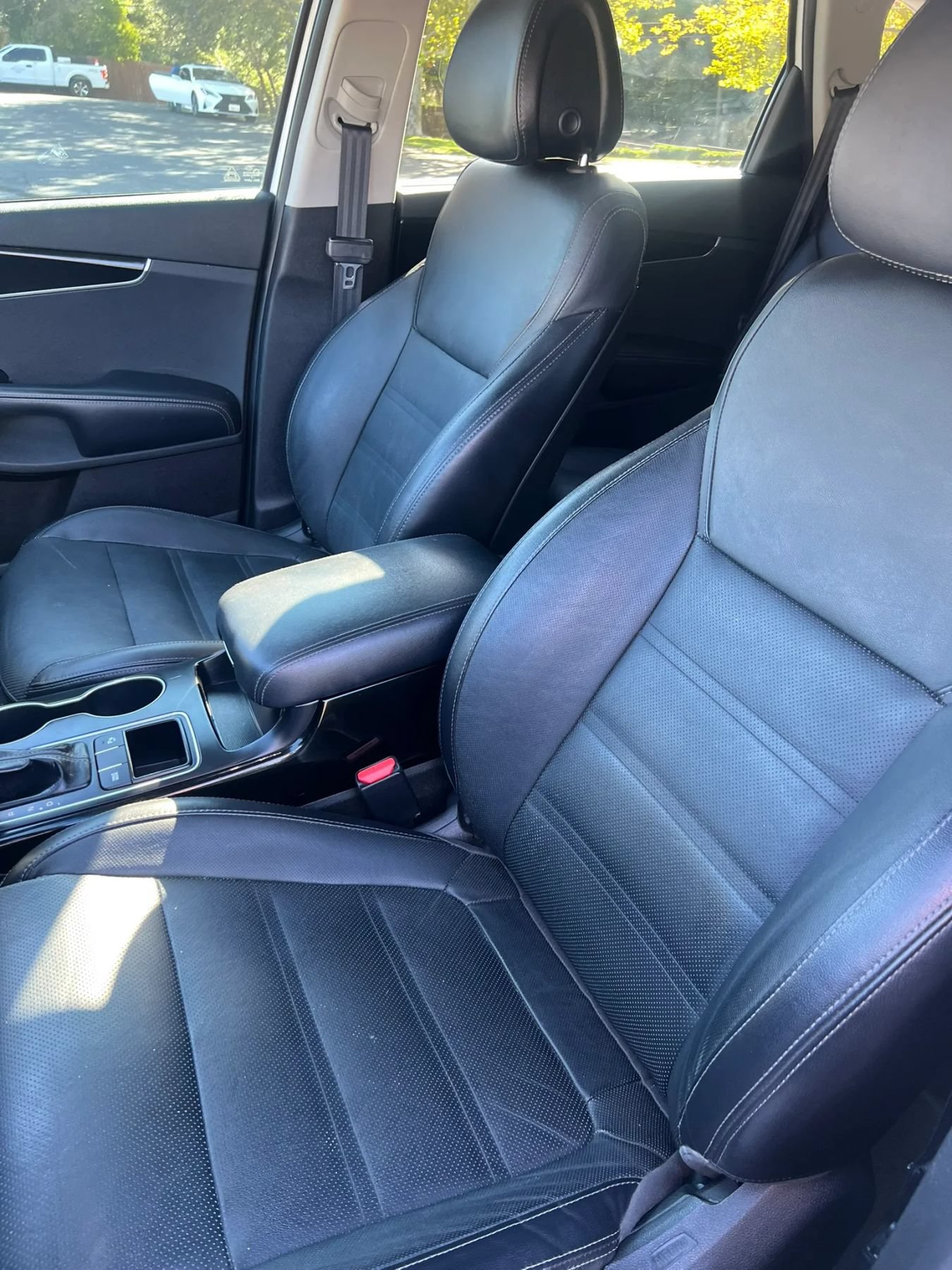 Used 2016 Kia Sorento SX FWD image 12