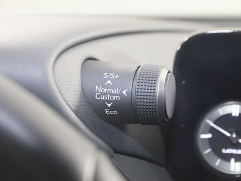 Used 2024 Lexus ES 300h F Sport w/ Accessory Package (Z2) image 36