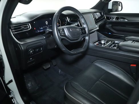 Used 2022 Jeep Grand Wagoneer Series II image 21