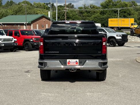 Used 2025 Chevrolet Silverado 1500 LT AWD/4WD image 5