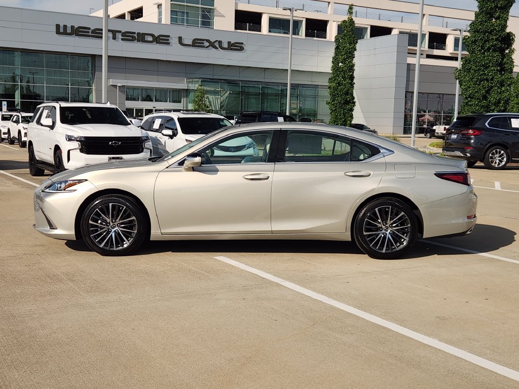 Certified 2024 Lexus ES 350 w/ Premium Package FWD image 4