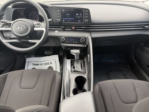 Used 2023 Hyundai Elantra SEL FWD image 14