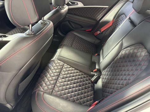 Used 2022 Genesis G70 3.3T image 23