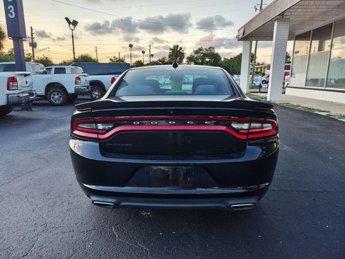 Used 2016 Dodge Charger SXT RWD image 7
