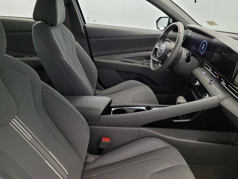 Used 2023 Hyundai Elantra SEL w/ Convenience Package FWD image 21
