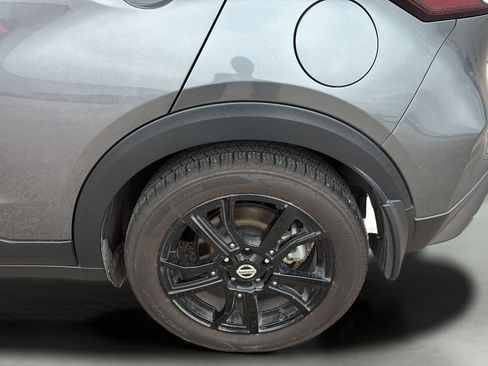 Used 2021 Nissan Kicks SV FWD image 40