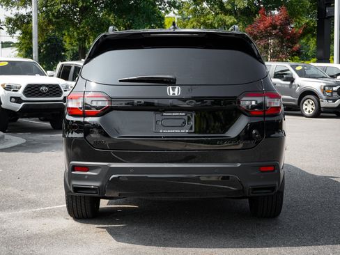 Used 2026 Honda Pilot Black Edition image 9
