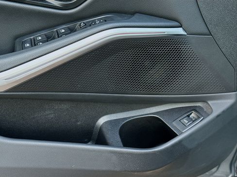 Used 2025 BMW 330i Sedan image 24