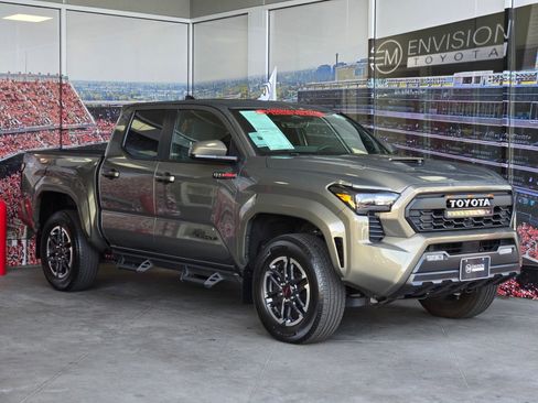 Used 2024 Toyota Tacoma TRD Sport image 1