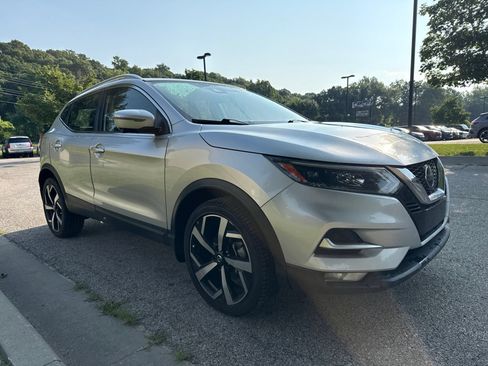 Used 2021 Nissan Rogue Sport SL w/ Premium Package AWD/4WD image 3