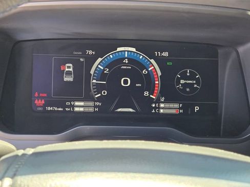 Used 2025 Toyota Tundra Platinum AWD/4WD image 19