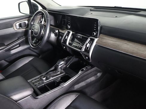 Used 2023 Kia Sorento S w/ Panoramic Sunroof Package image 28