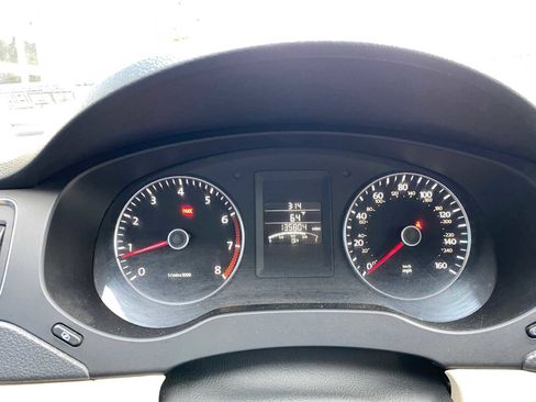 Used 2012 Volkswagen Jetta SE image 16