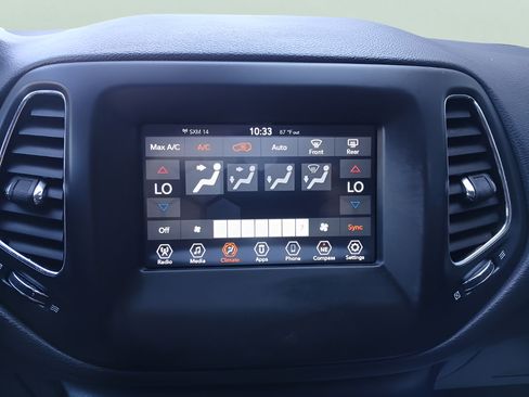 Used 2021 Jeep Compass Latitude AWD/4WD image 18