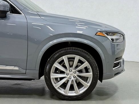 Used 2023 Volvo XC90 B6 Plus image 13