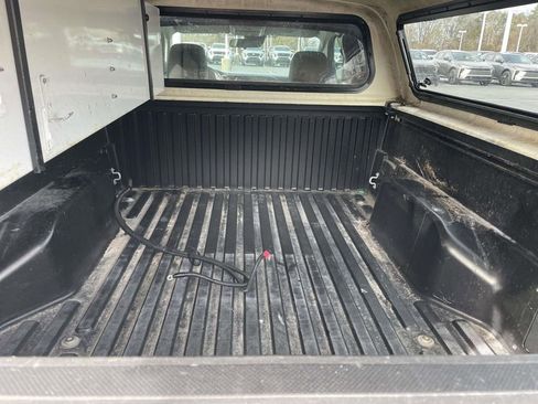 Used 2022 Toyota Tacoma SR image 46