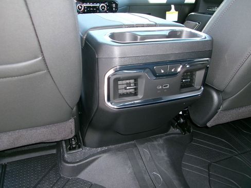 New 2026 Chevrolet Silverado 1500 High Country w/ High Country Premium Package AWD/4WD image 15