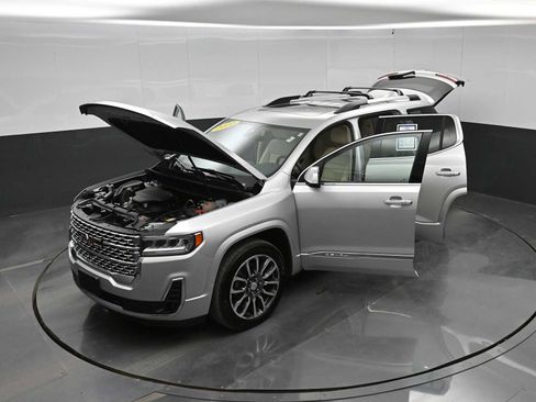 Used 2020 GMC Acadia Denali w/ LPO, Adventure Package AWD/4WD image 40