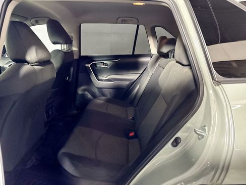 Used 2021 Toyota RAV4 XLE w/ Carpet Mat Package (TMS) AWD/4WD image 19