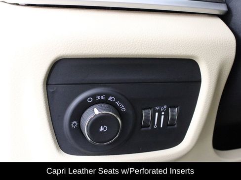 Used 2021 Jeep Grand Cherokee L Limited w/ Luxury Tech Group II image 24