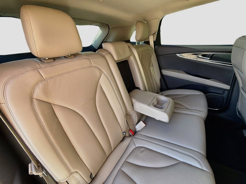 Used 2023 Lincoln Nautilus Reserve AWD/4WD image 30