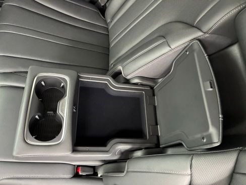 Used 2025 Genesis GV80 2.5T image 19