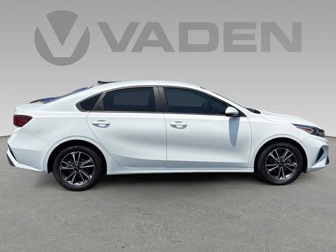 Used 2024 Kia Forte LXS FWD image 6
