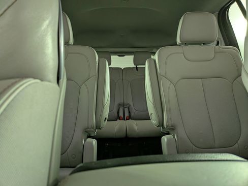 Certified 2021 Jeep Grand Cherokee L Overland w/ Luxury Tech Group IV AWD/4WD image 33