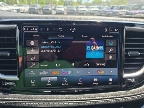 New 2027 Chrysler Pacifica Select AWD/4WD image 17
