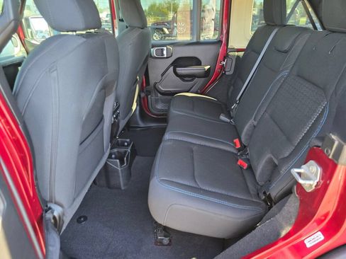 Used 2021 Jeep Wrangler Unlimited Sport AWD/4WD image 12
