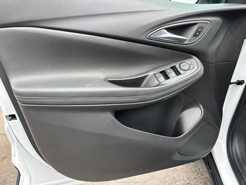 Used 2024 Buick Encore GX Preferred FWD image 19