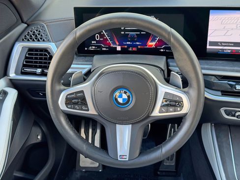 Used 2024 BMW X5 xDrive50e w/ M Sport Package AWD/4WD image 22
