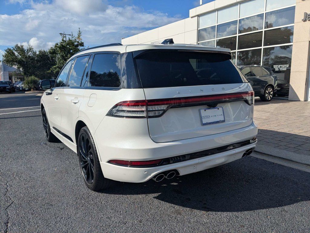 Used 2025 Lincoln Aviator Reserve w/ Equipment Group 201A AWD/4WD image 4