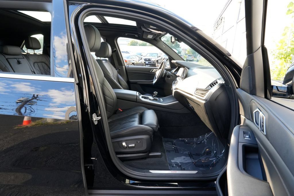 Used 2023 BMW X5 xDrive40i w/ Premium Package AWD/4WD image 36